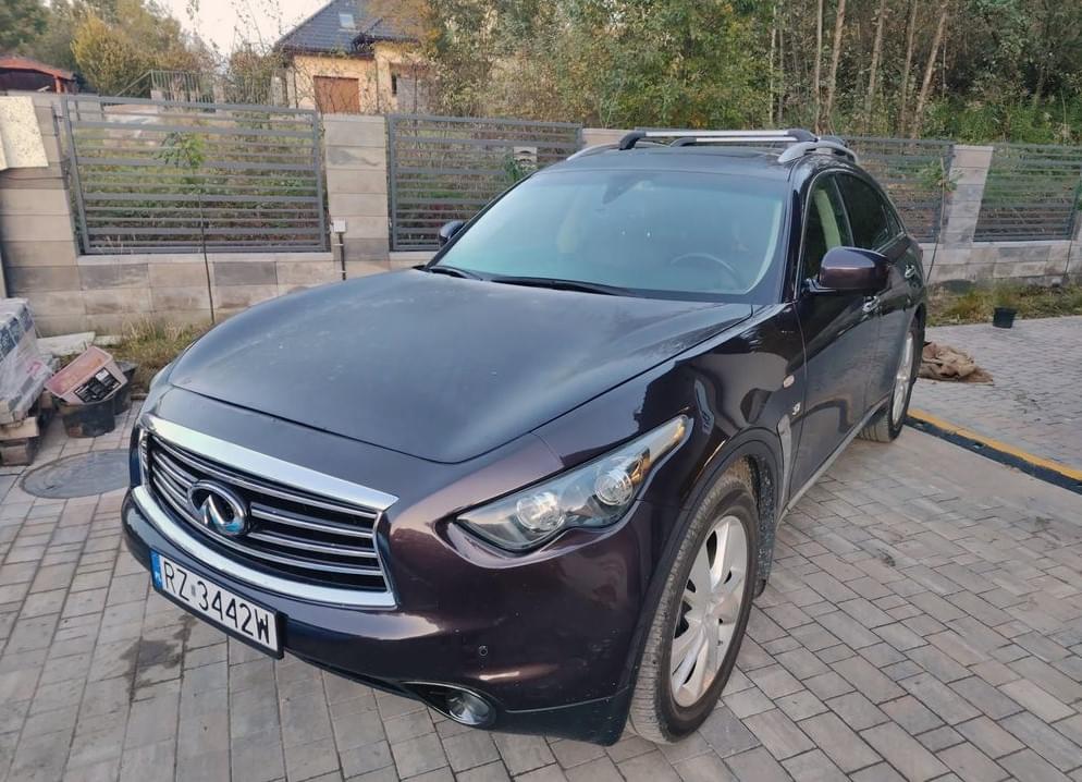 Infiniti QX70